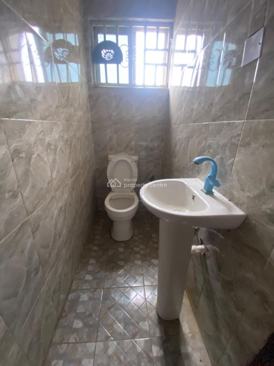 Luxury Clean 3 Bedroom Upstairs, Olokonla, Sangotedo, Ajah, Lagos, Flat / Apartment for Rent