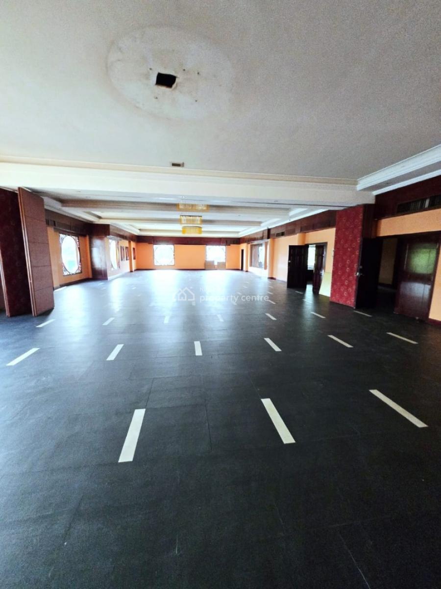Detached Duplex Is Available for Commercial Purposes, Oniru, Victoria Island (vi), Lagos, Office Space for Rent