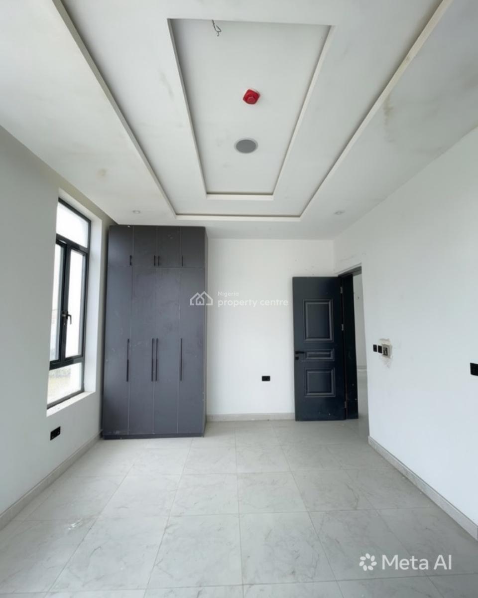 2 Bedroom Apartment, Lekki Phase 1, Lekki, Lagos, Block of Flats for Sale