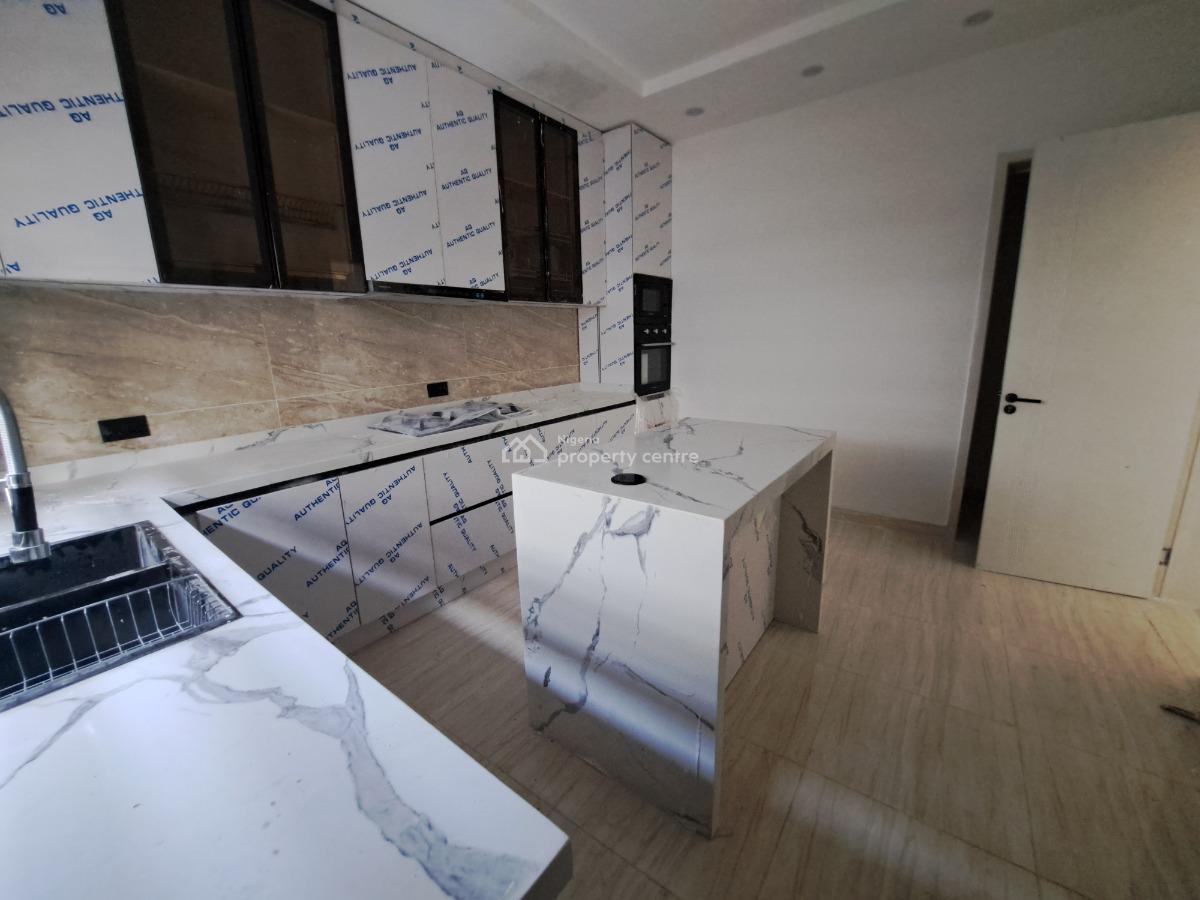 Luxury & Serviced 3 Bedroom Maisonette with Bq & Swimming Pool, Lekki Phase 1, Lekki, Lagos, Flat / Apartment for Rent