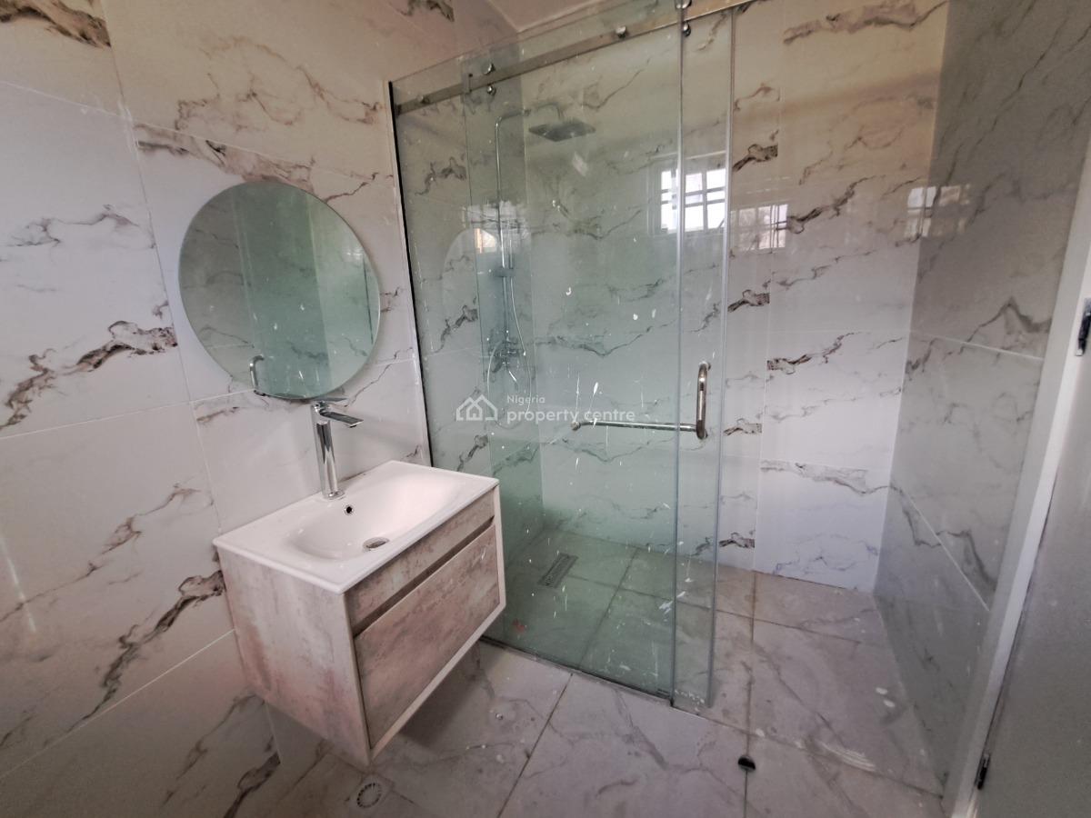 Luxury & Serviced 3 Bedroom Maisonette with Bq & Swimming Pool, Lekki Phase 1, Lekki, Lagos, Flat / Apartment for Rent