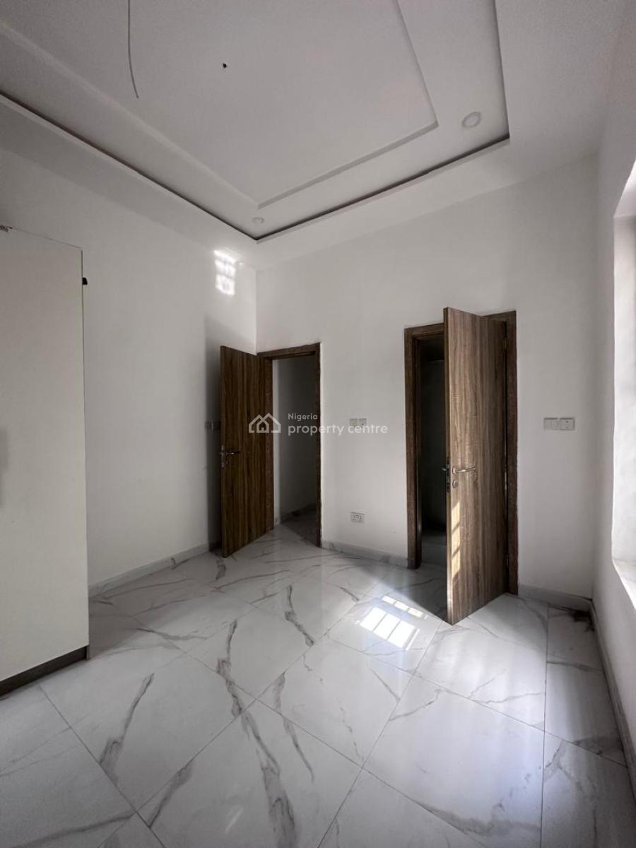 Good Deal: Spacious 5 Bedroom Fully Detached Duplex with Bq, Chevron, Lekki, Lagos, Detached Duplex for Sale