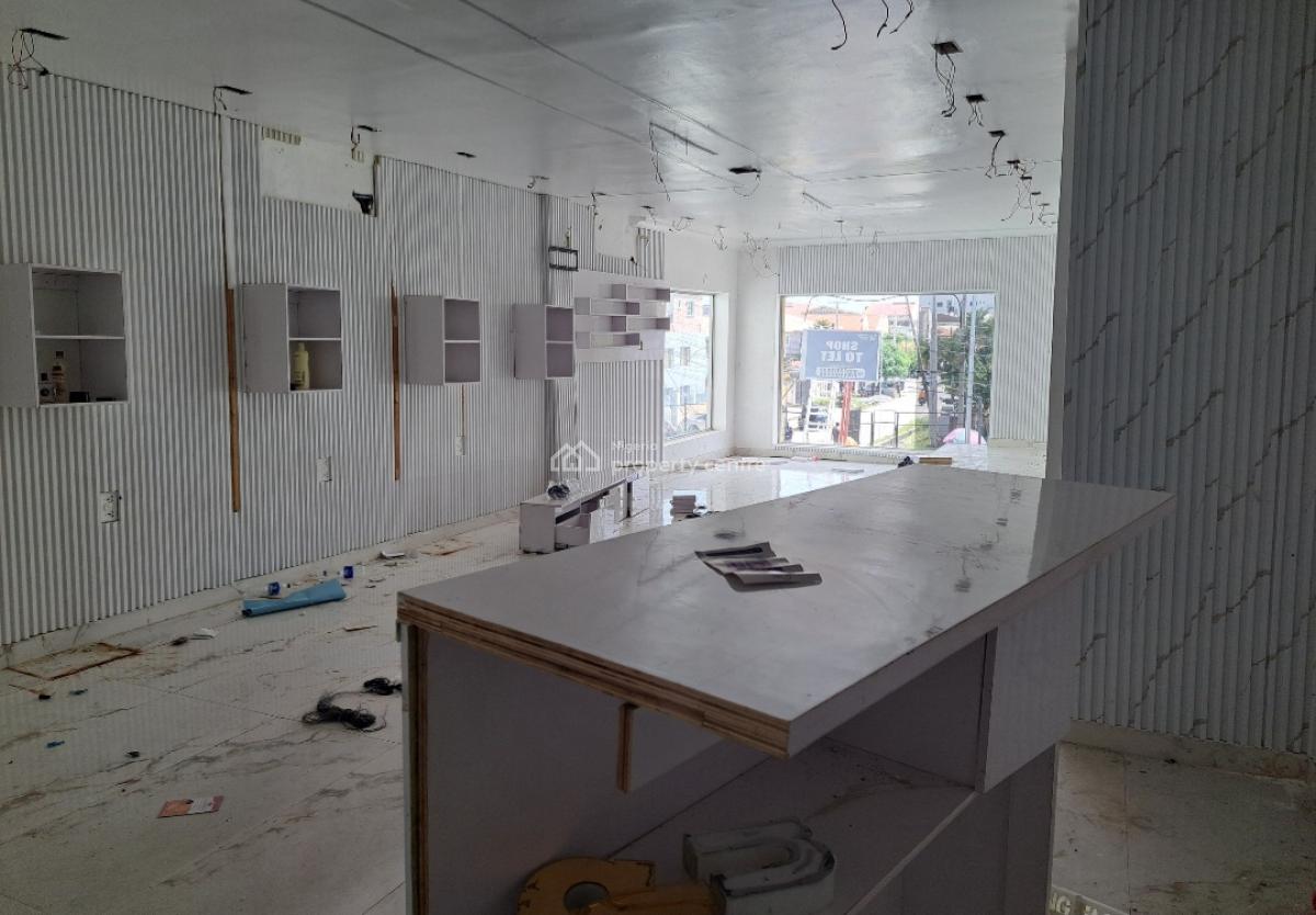 50sqm Commercial Space Ideal for Showroom Etc, Lekki Phase 1, Lekki, Lagos, Shop for Rent