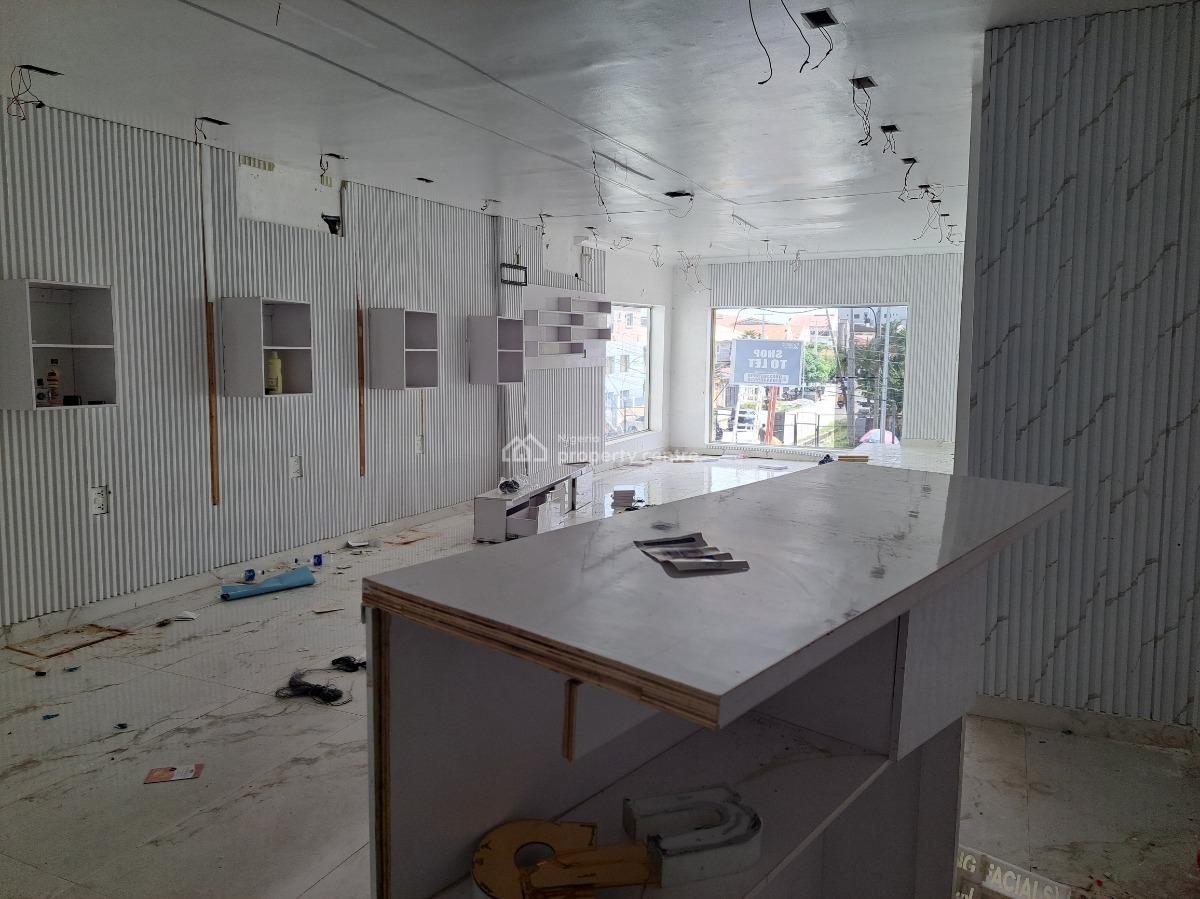 50sqm Commercial Space Ideal for Showroom Etc, Lekki Phase 1, Lekki, Lagos, Shop for Rent