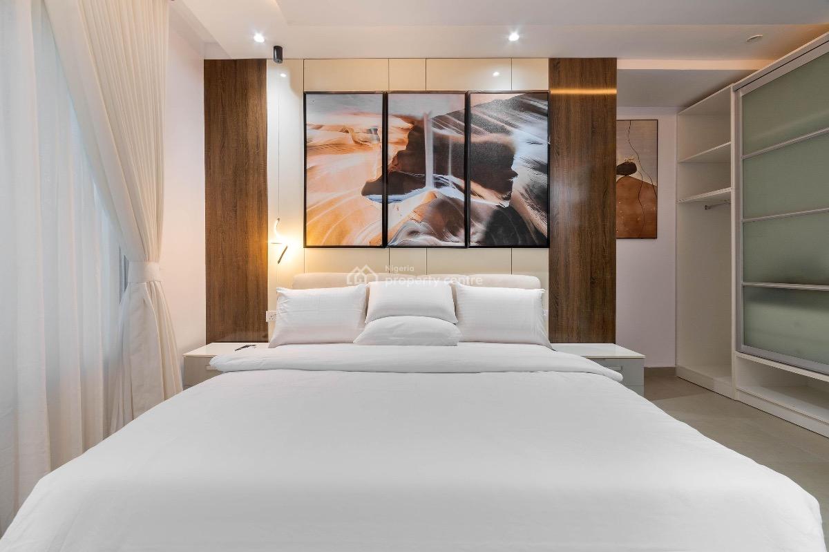 Luxurious Waterfront One Bedroom with Swimming Pool, Gym, Cinema & Ps5, Admiralty Road, Lekki Phase 1, Lekki, Lagos, Mini Flat (room and Parlour) Short Let