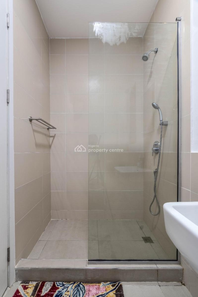 Luxurious Waterfront One Bedroom with Swimming Pool, Gym, Cinema & Ps5, Admiralty Road, Lekki Phase 1, Lekki, Lagos, Mini Flat (room and Parlour) Short Let