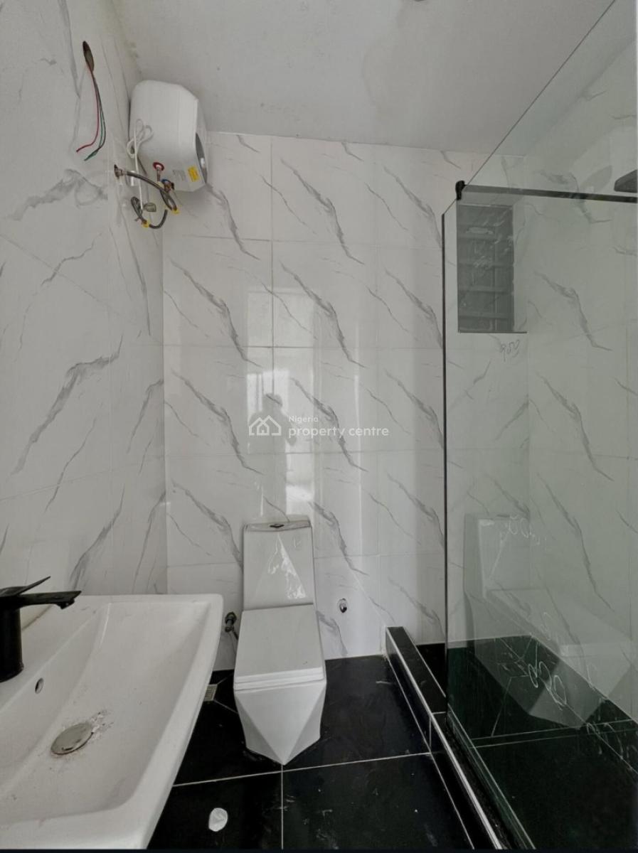 3 Bedroom Apartment Fully Serviced, Lekki Phase 1, Lekki, Lagos, Block of Flats for Sale
