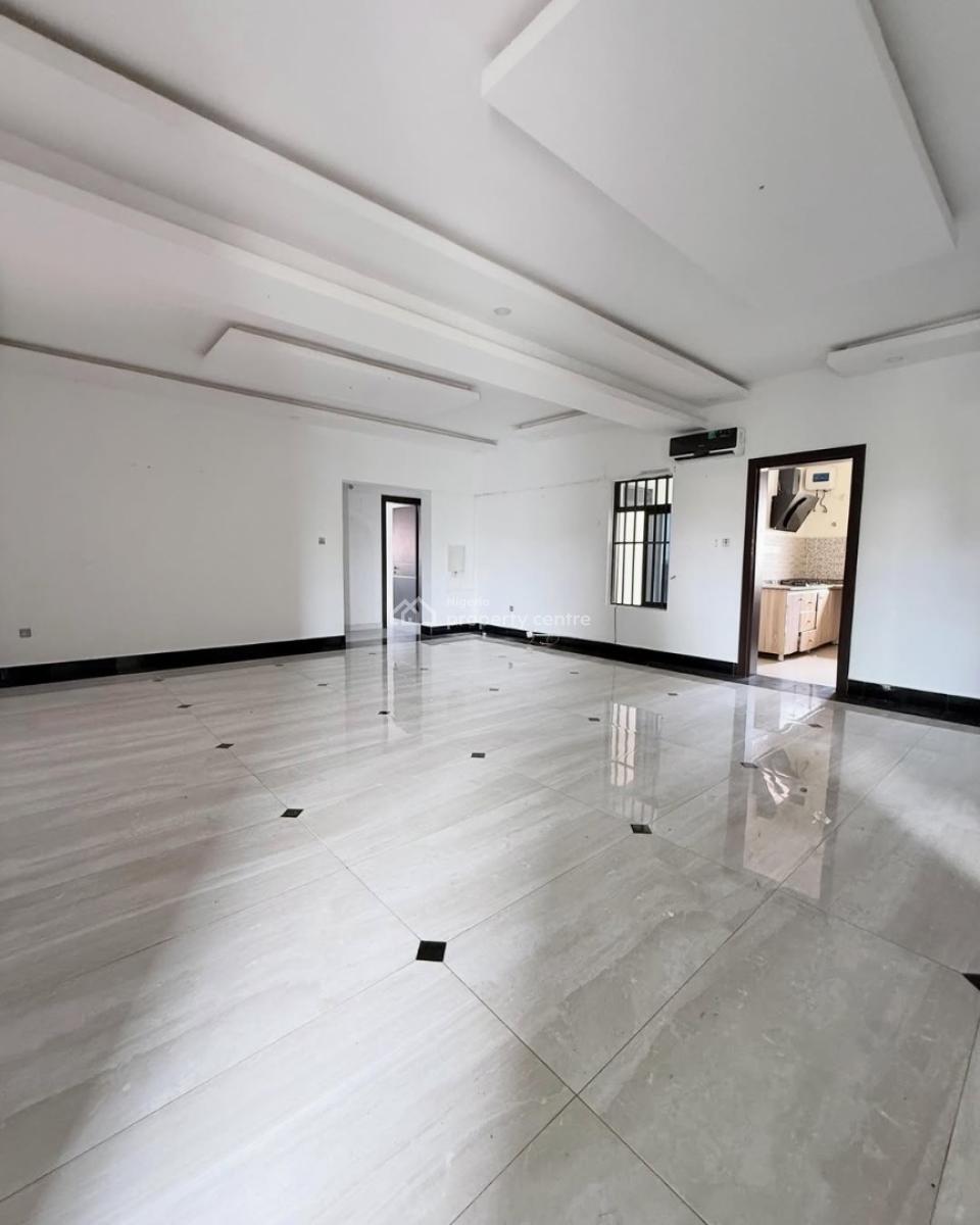 3 Bedroom Apartment with Bq, Admiralty, Lekki Phase 1, Lekki, Lagos, Flat / Apartment for Rent