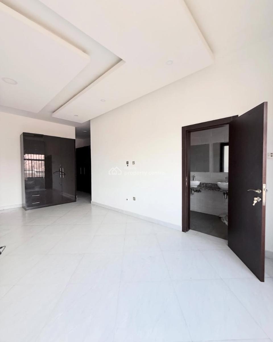 3 Bedroom Apartment with Bq, Admiralty, Lekki Phase 1, Lekki, Lagos, Flat / Apartment for Rent