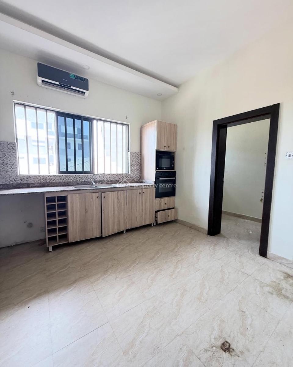 3 Bedroom Apartment with Bq, Admiralty, Lekki Phase 1, Lekki, Lagos, Flat / Apartment for Rent