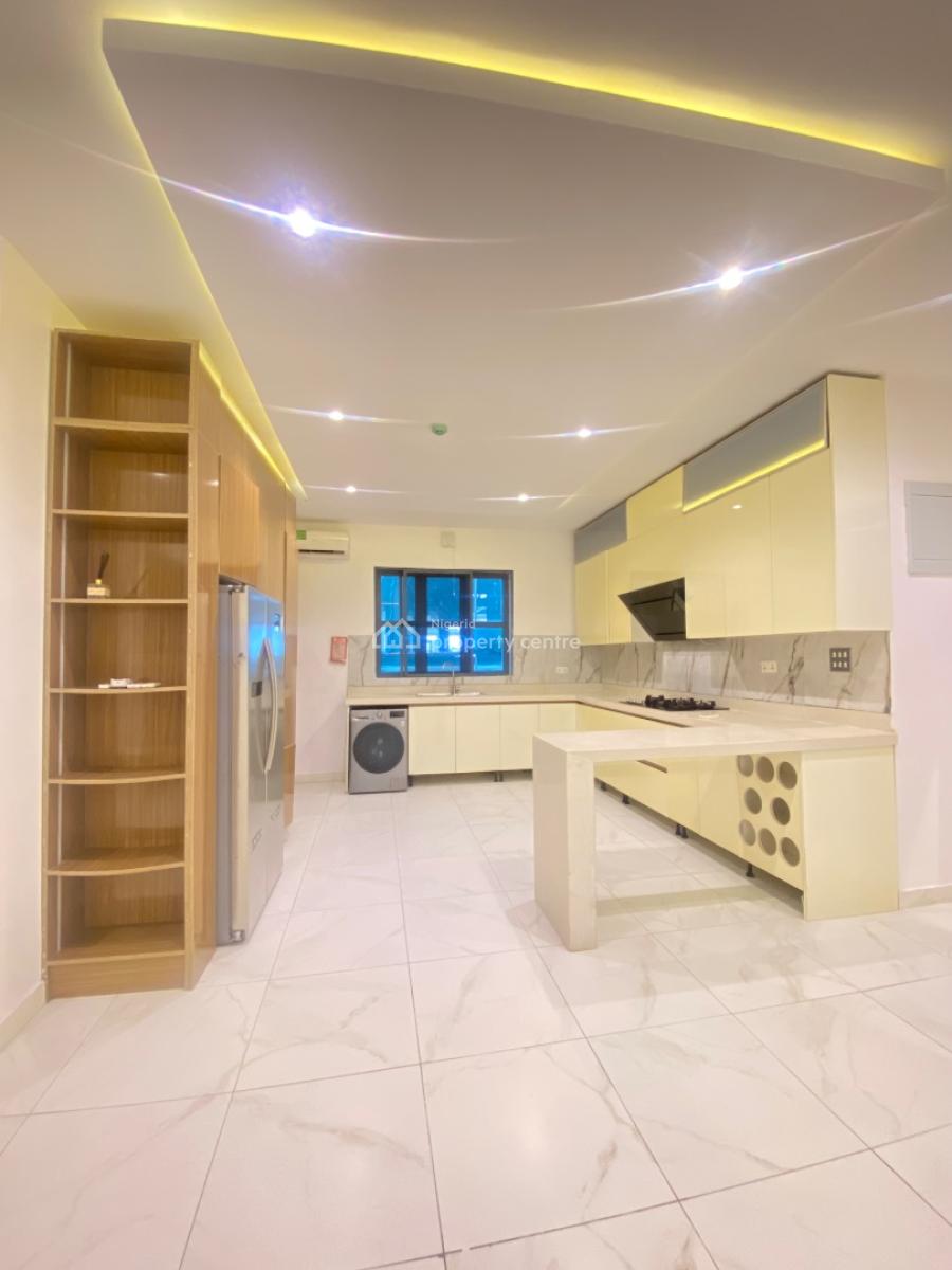 Fully Serviced 2 Bedroom Apartment with a/cs & Fitted Kitchen, Lekki Phase 1, Lekki, Lagos, Flat / Apartment for Rent