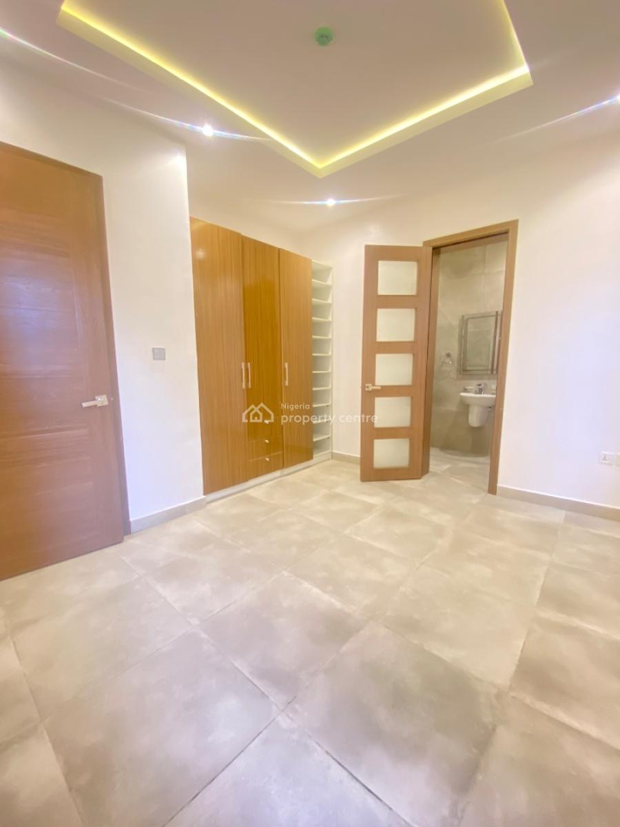 Fully Serviced 2 Bedroom Apartment with a/cs & Fitted Kitchen, Lekki Phase 1, Lekki, Lagos, Flat / Apartment for Rent
