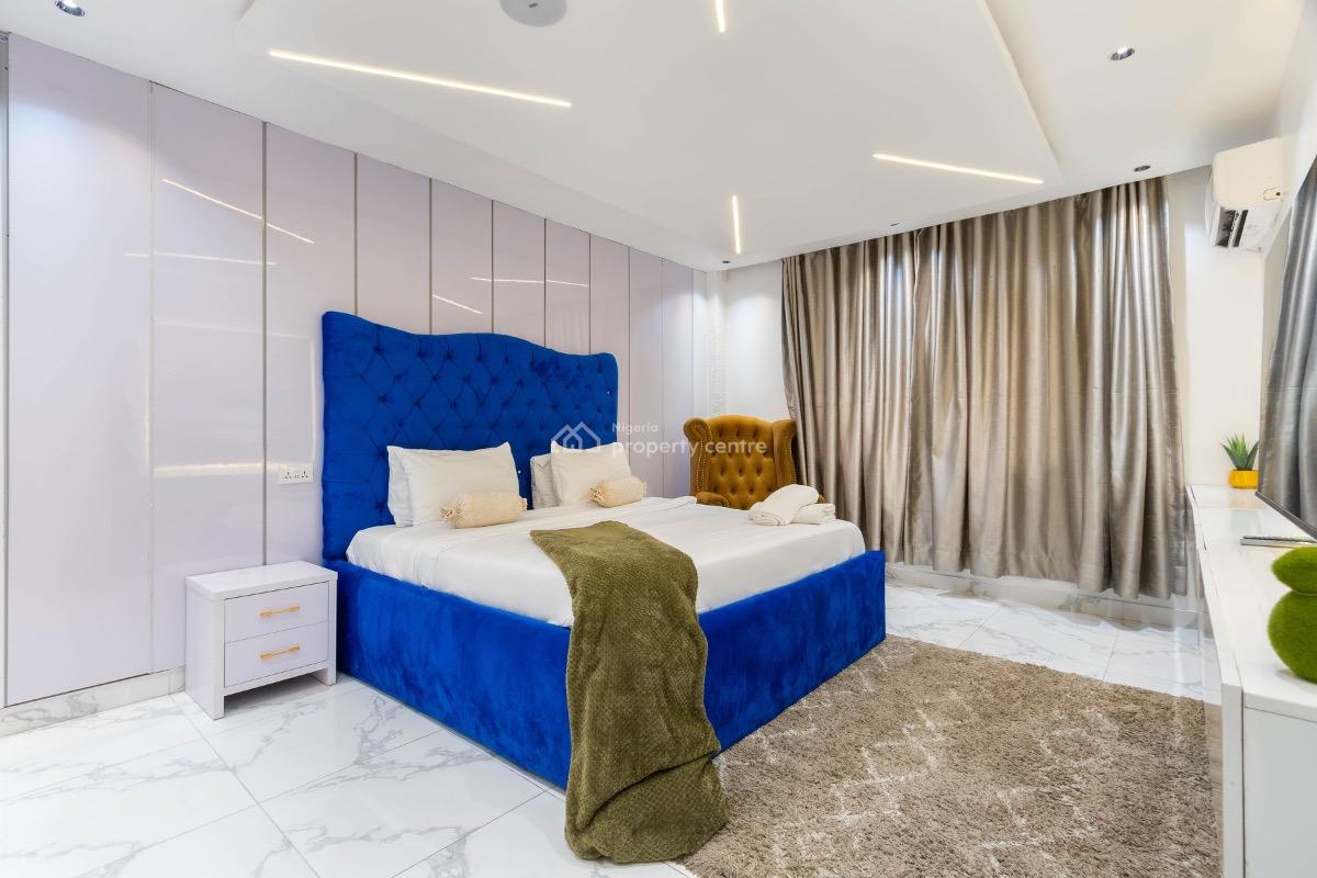 Luxury Furnished 3 Bedrooms Apartment, Admiralty Close, Lekki Phase 1, Lekki, Lagos, Flat / Apartment for Rent