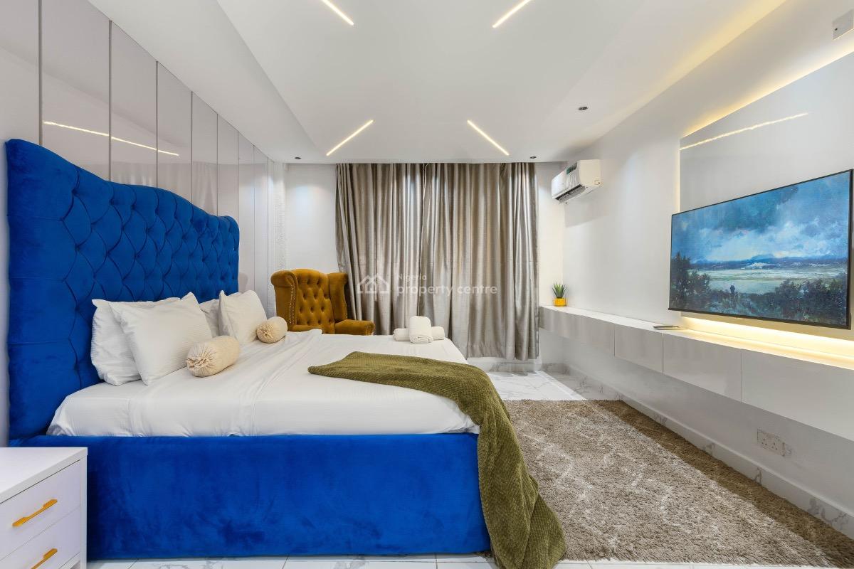 Luxury Furnished 3 Bedrooms Apartment, Admiralty Close, Lekki Phase 1, Lekki, Lagos, Flat / Apartment for Rent