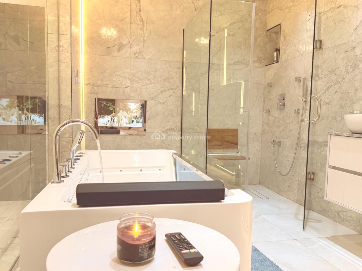 Luxury Furnished 3 Bedrooms Apartment, Admiralty Close, Lekki Phase 1, Lekki, Lagos, Flat / Apartment for Rent