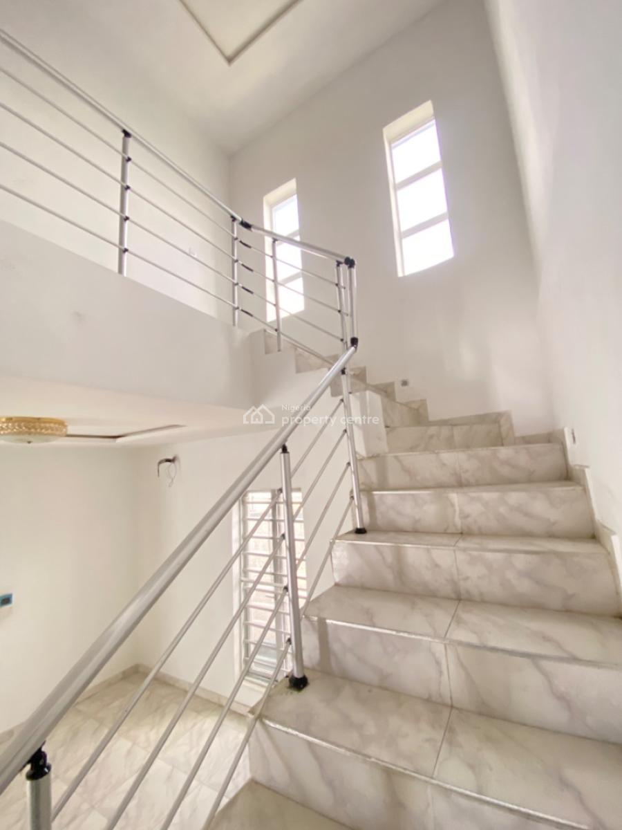 Distress 4 Bedroom Spacious Fully Detached Duplex with Bq and Pool, Chevron, Lekki, Lagos, Detached Duplex for Sale