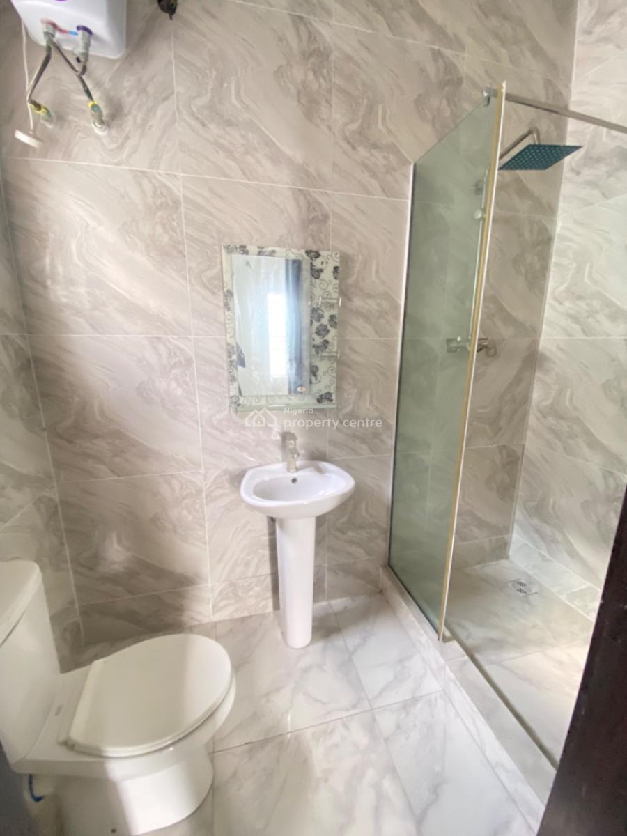 Distress 4 Bedroom Spacious Fully Detached Duplex with Bq and Pool, Chevron, Lekki, Lagos, Detached Duplex for Sale
