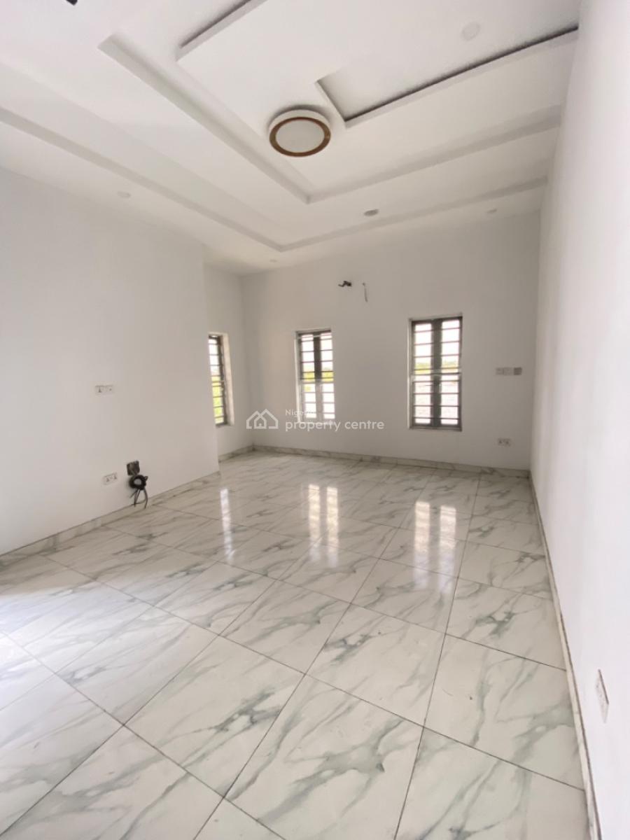 Distress 4 Bedroom Spacious Fully Detached Duplex with Bq and Pool, Chevron, Lekki, Lagos, Detached Duplex for Sale