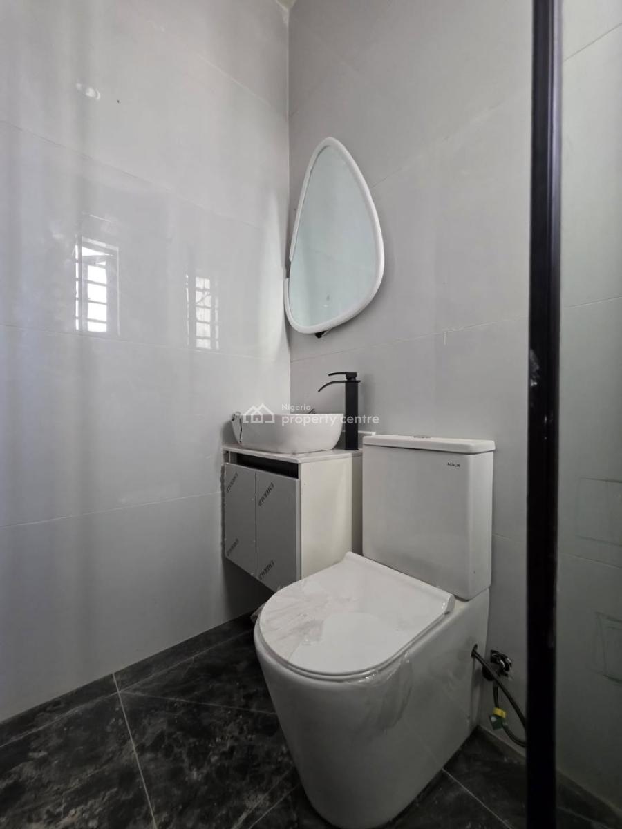 2 Bedroom Apartment, Lekki Phase 1, Lekki, Lagos, Detached Duplex for Sale