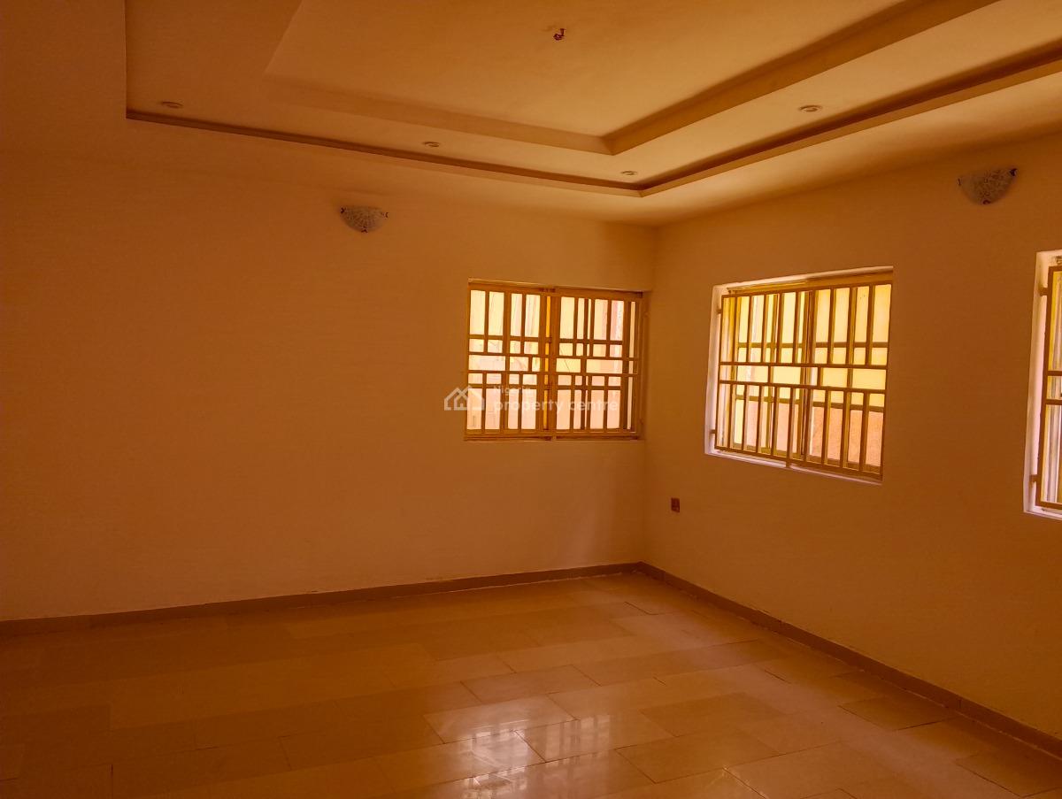 Renovated 3 Bedrooms Flat, Soji Adegoke Rd, Katampe (main), Katampe, Abuja, Flat / Apartment for Rent
