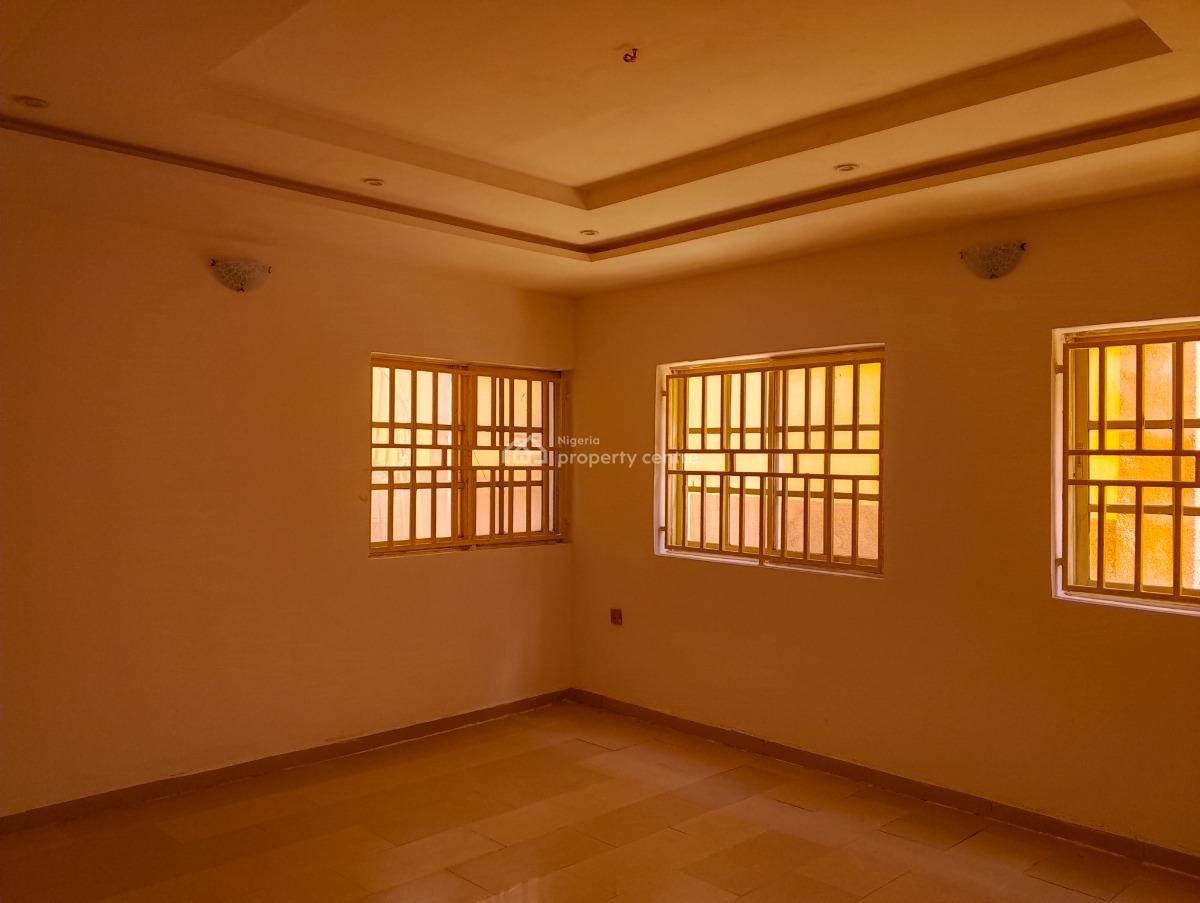 Renovated 3 Bedrooms Flat, Soji Adegoke Rd, Katampe (main), Katampe, Abuja, Flat / Apartment for Rent