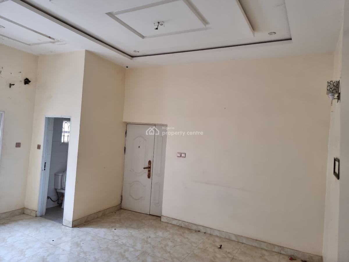 Excellent 2 Bedroom Apartment, Lugbe District, Abuja, Flat / Apartment for Rent