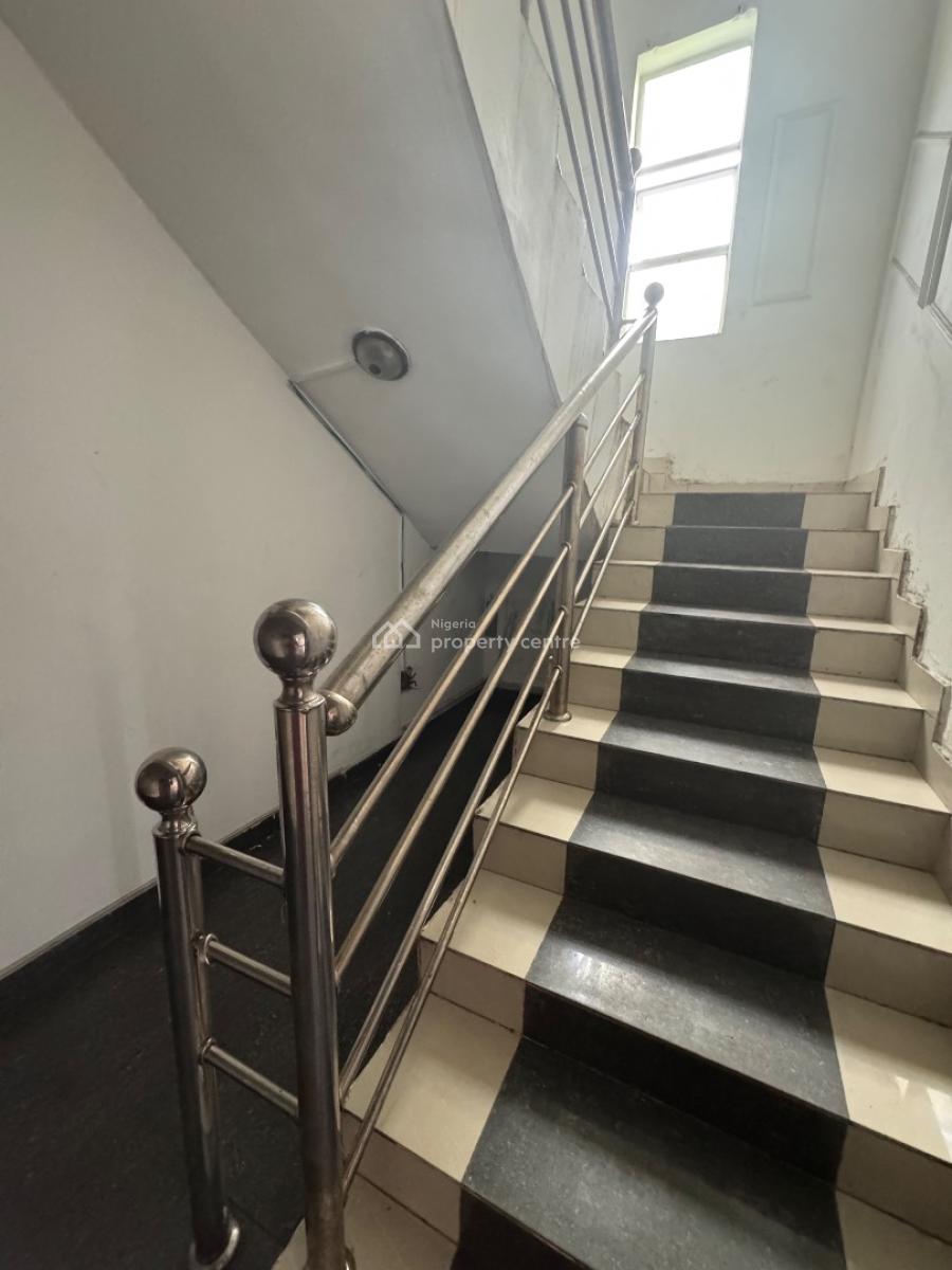 a Commercial 6 Bedroom Detached Duplex with 2 Bq in Lekki 1., Lekki Phase 1., Lekki Phase 1, Lekki, Lagos, Office Space for Rent