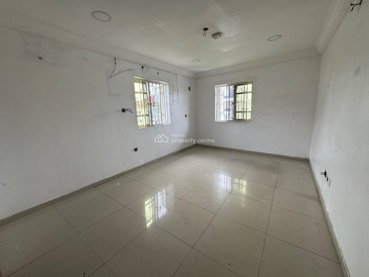 a Commercial 6 Bedroom Detached Duplex with 2 Bq in Lekki 1., Lekki Phase 1., Lekki Phase 1, Lekki, Lagos, Office Space for Rent