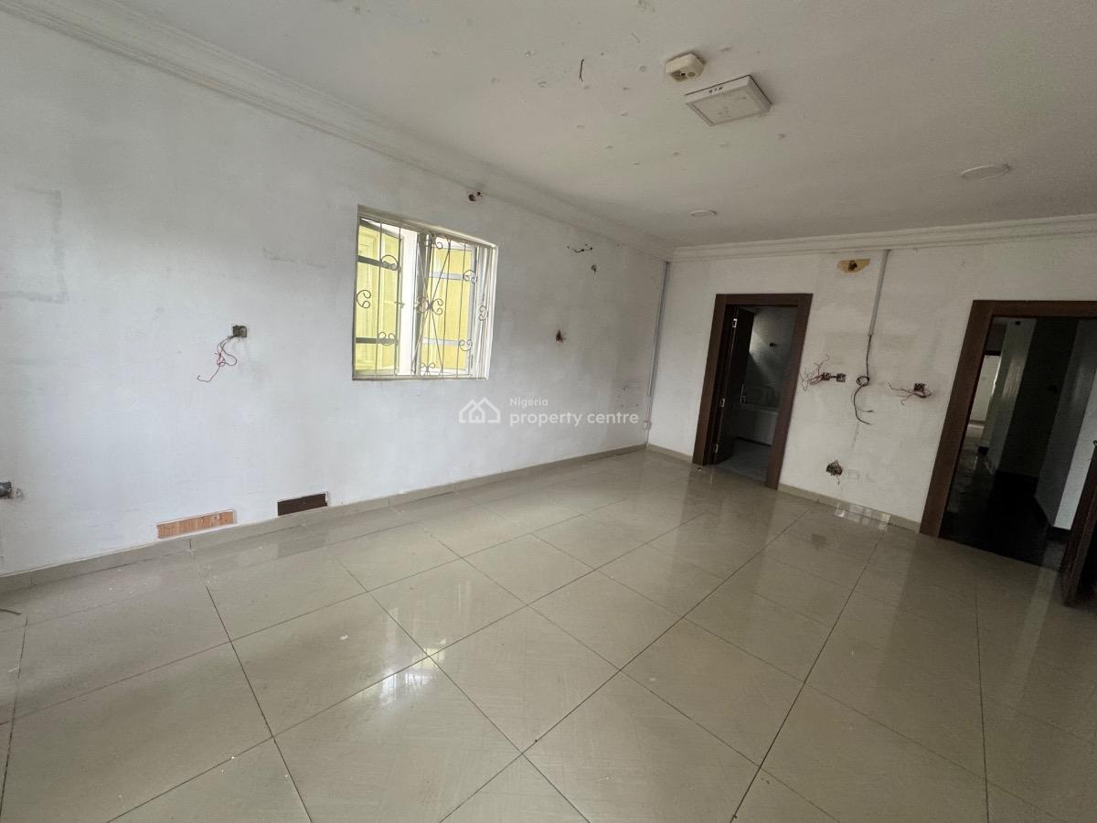 a Commercial 6 Bedroom Detached Duplex with 2 Bq in Lekki 1., Lekki Phase 1., Lekki Phase 1, Lekki, Lagos, Office Space for Rent