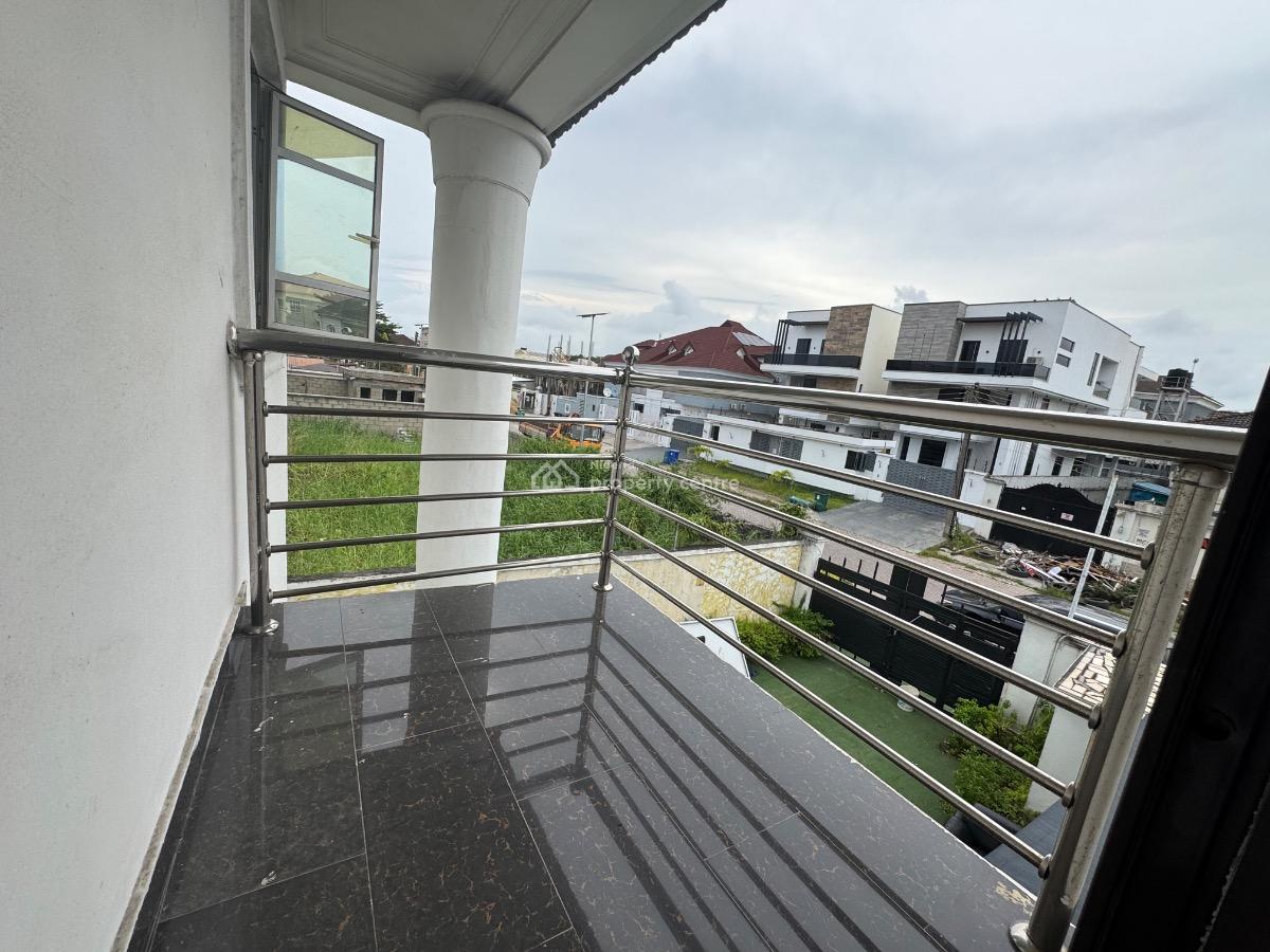a Commercial 6 Bedroom Detached Duplex with 2 Bq in Lekki 1., Lekki Phase 1., Lekki Phase 1, Lekki, Lagos, Office Space for Rent