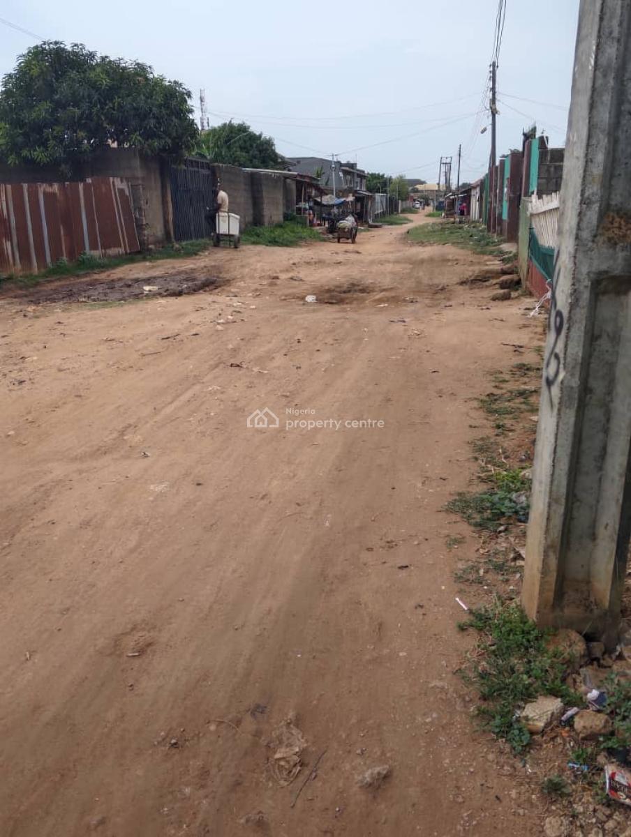 Iand Close to Igbogbo Bus Stop, Igbogbo Estate, Igbogbo, Ikorodu, Lagos, Residential Land for Sale