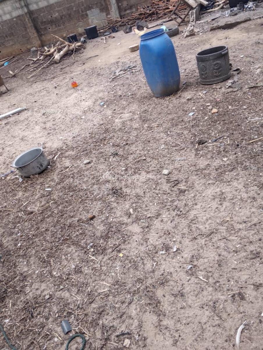 Iand Close to Igbogbo Bus Stop, Igbogbo Estate, Igbogbo, Ikorodu, Lagos, Residential Land for Sale