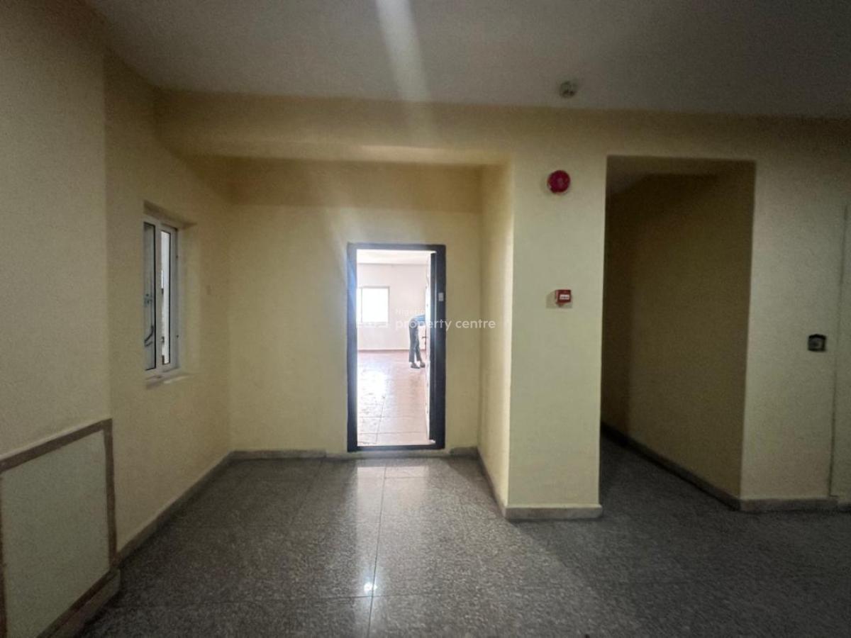 Luxury Spacious 3 Bedroom Apartment with a Room Bq on The 4th Floor, Primewater Garden Estate 2, Ikate, Lekki, Lagos, Flat / Apartment for Sale