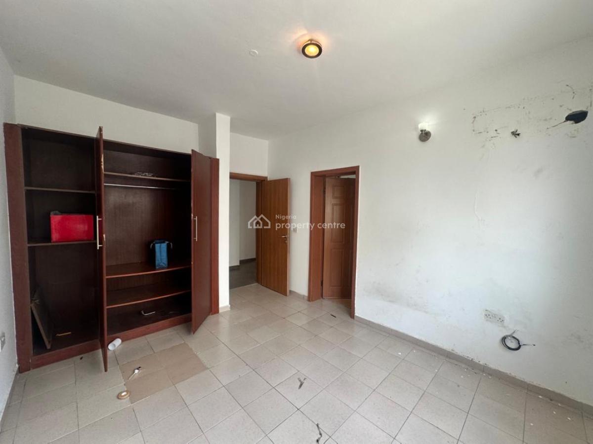 Luxury Spacious 3 Bedroom Apartment with a Room Bq on The 4th Floor, Primewater Garden Estate 2, Ikate, Lekki, Lagos, Flat / Apartment for Sale