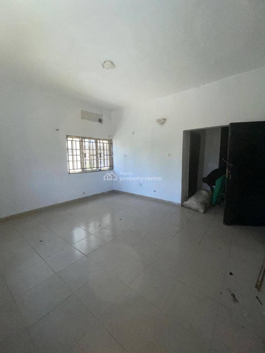 a Massive 3 Bedroom Apartment, Mobil Road, Ilaje, Ajah, Lagos, Flat / Apartment for Rent