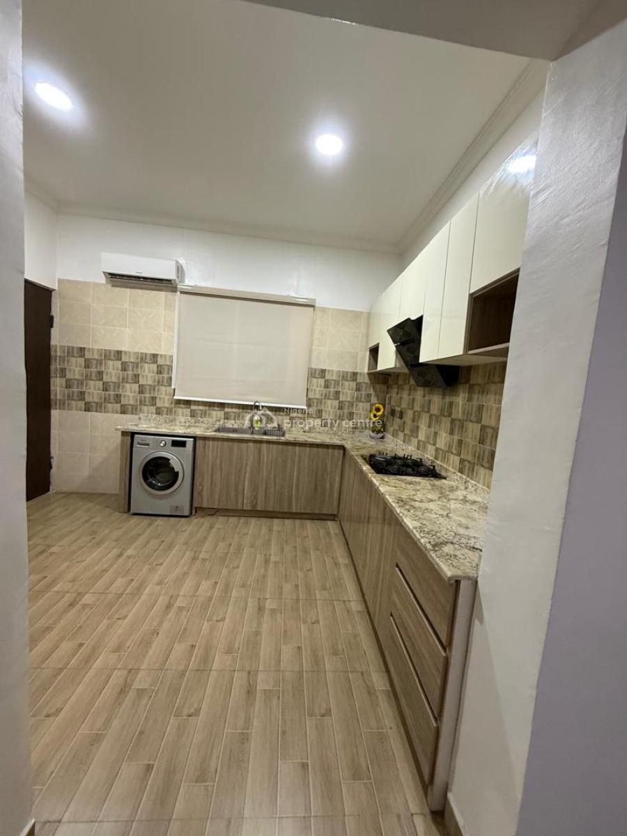 Smart Spacious Unfurnished Mini Flat (room and Parlor) 1 Bedroom Flat., in a Very Conducive Environment at Lekki Phase 1, Lagos., Lekki Phase 1, Lekki, Lagos, Mini Flat (room and Parlour) for Rent