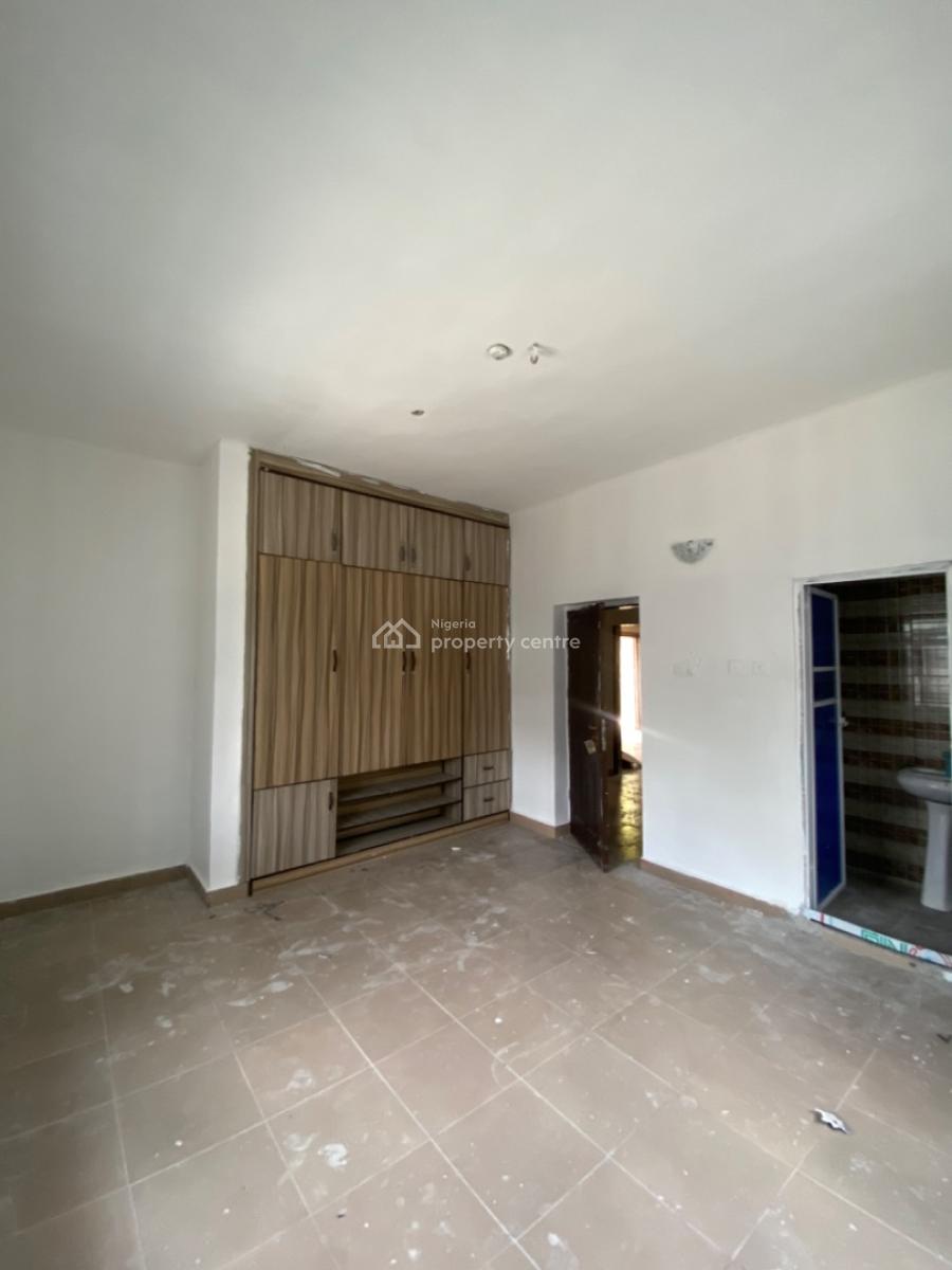 Spacious 2 Bed Flat Apartment with Federal Light & Kitchen Store, King David Estate White House Rumuokwurusi Port Harcourt, Port Harcourt, Rivers, Flat / Apartment for Rent