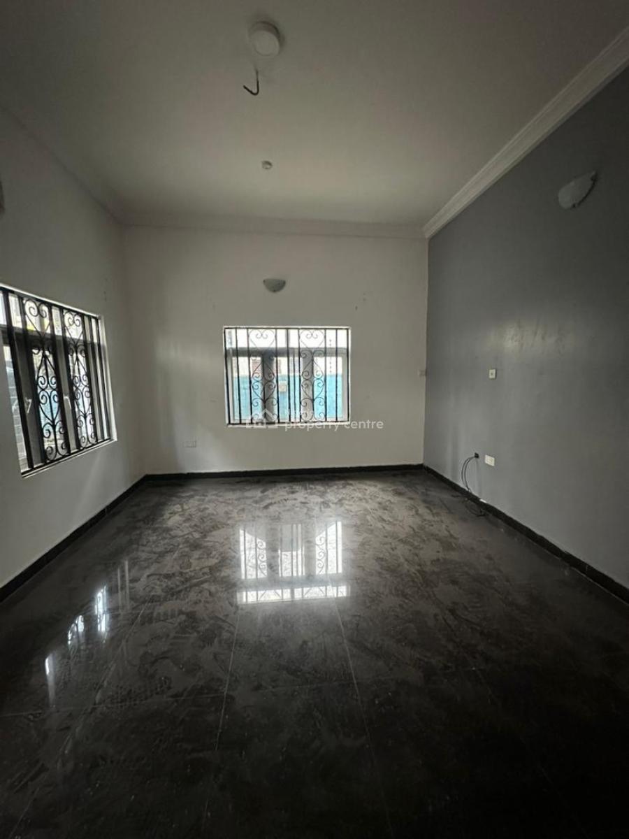 Maintained 2 Bedroom Semi-detached Duplex, Lekki, Lekki Phase 1, Lekki, Lagos, House for Rent