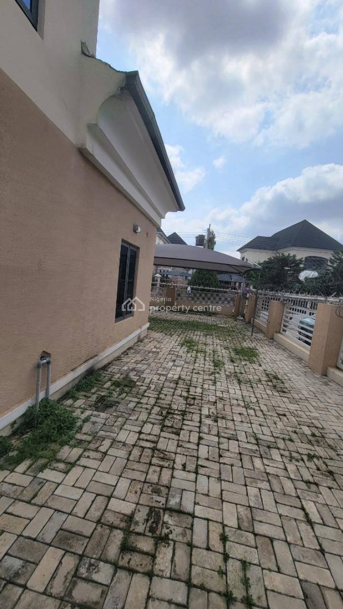 Standard, Spacious Fully Detached Four(4) Bedrooms Duplex with Bq, Cluster 4, River Park Estate Airport Road Abuja, Lugbe District, Abuja, Detached Duplex for Rent