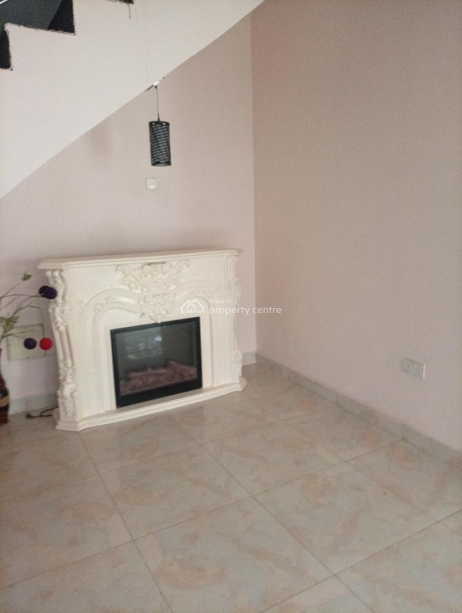 Spacious and Clean 4 Bedroom Terraced Duplex with a Bq, Guzape District, Abuja, Terraced Duplex for Rent