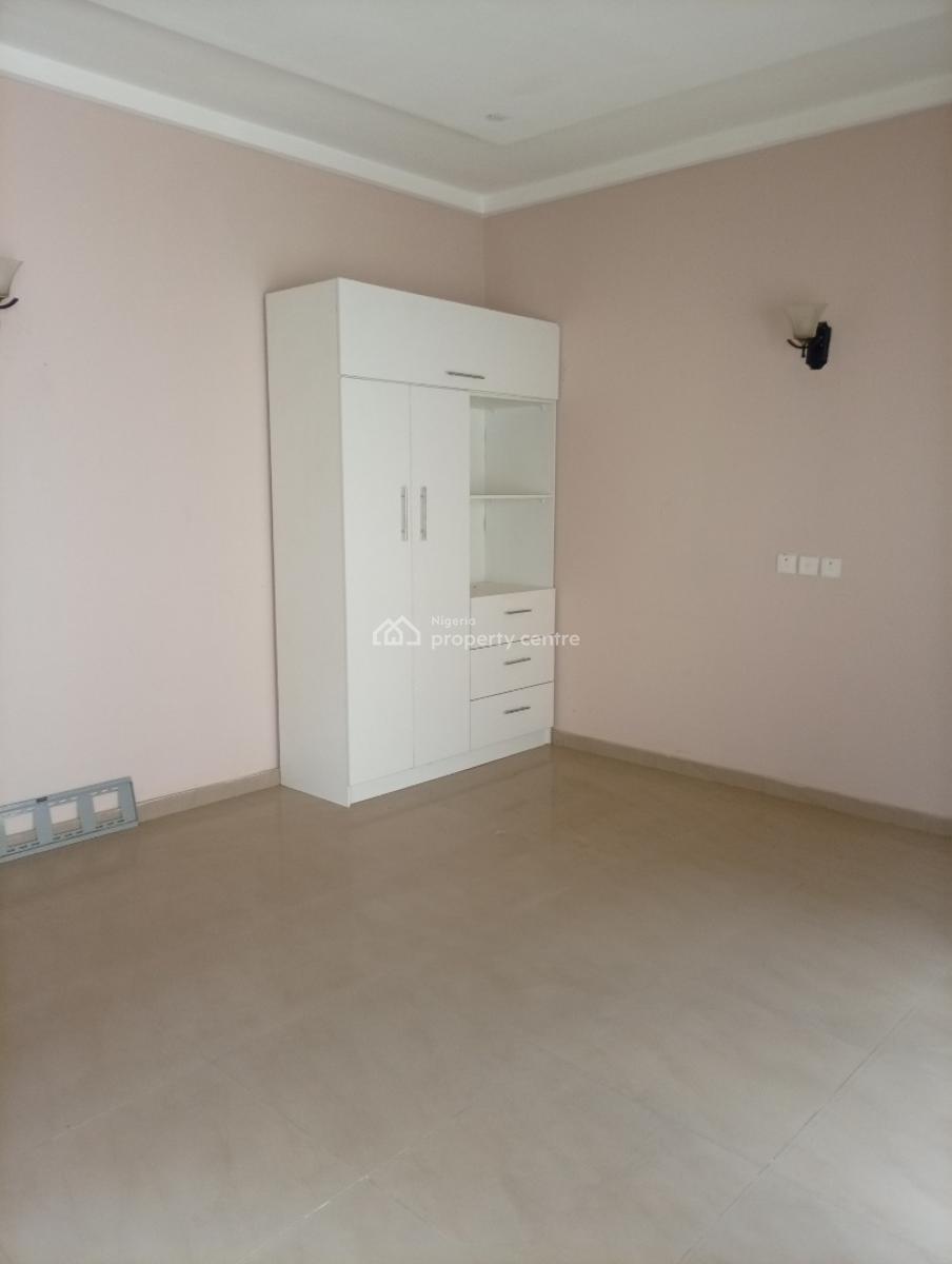 Spacious and Clean 4 Bedroom Terraced Duplex with a Bq, Guzape District, Abuja, Terraced Duplex for Rent