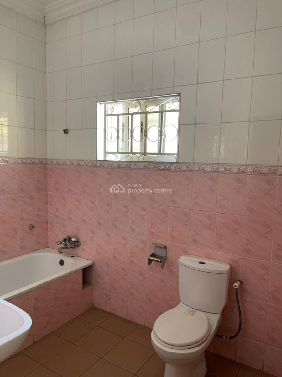 Commercial 4bedroom 2room Bq Ample Parking Secured House, Off Admiralty Way, Lekki Phase 1, Lekki, Lagos, Detached Duplex for Rent