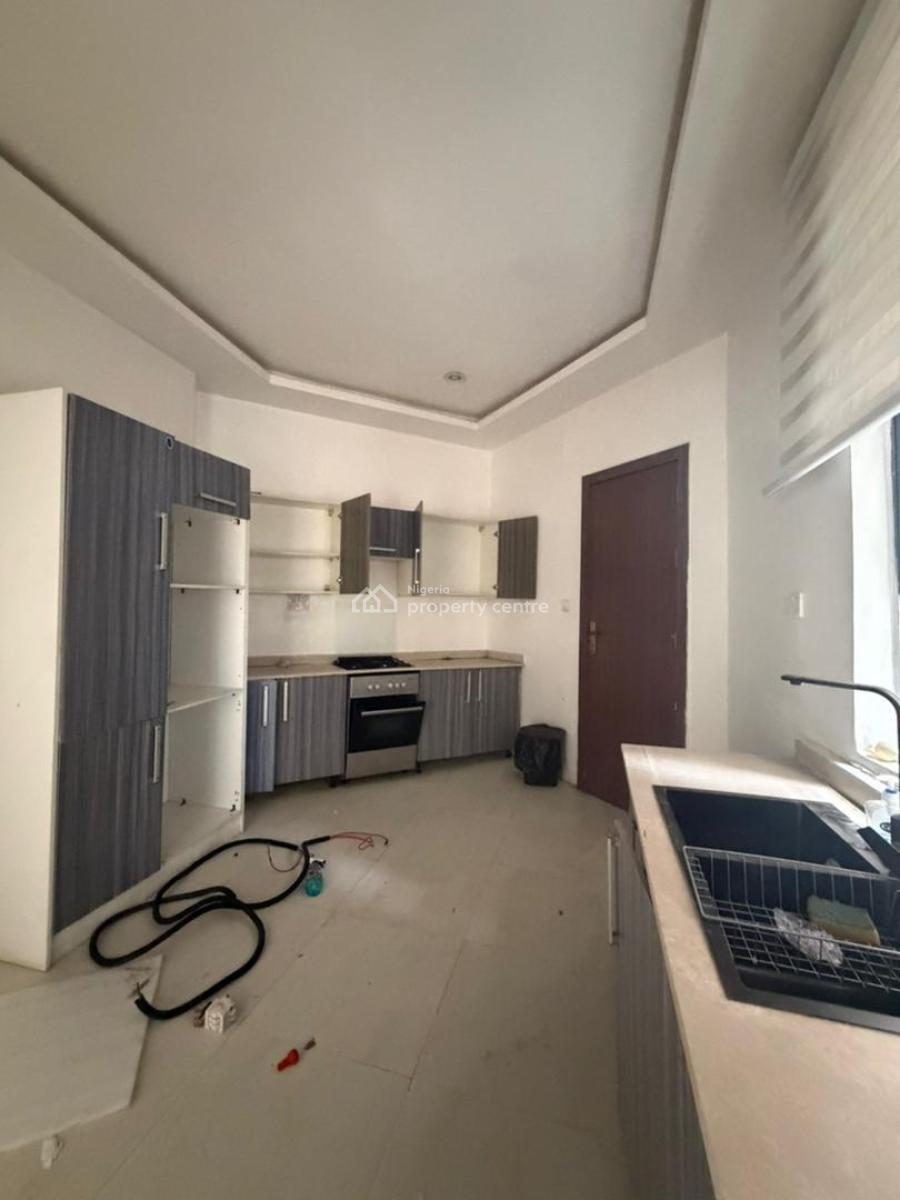 Spacious 3 Bedroom Apartment with Bq,, Lekki Proper, Lekki Phase 1, Lekki, Lagos, Flat / Apartment for Rent