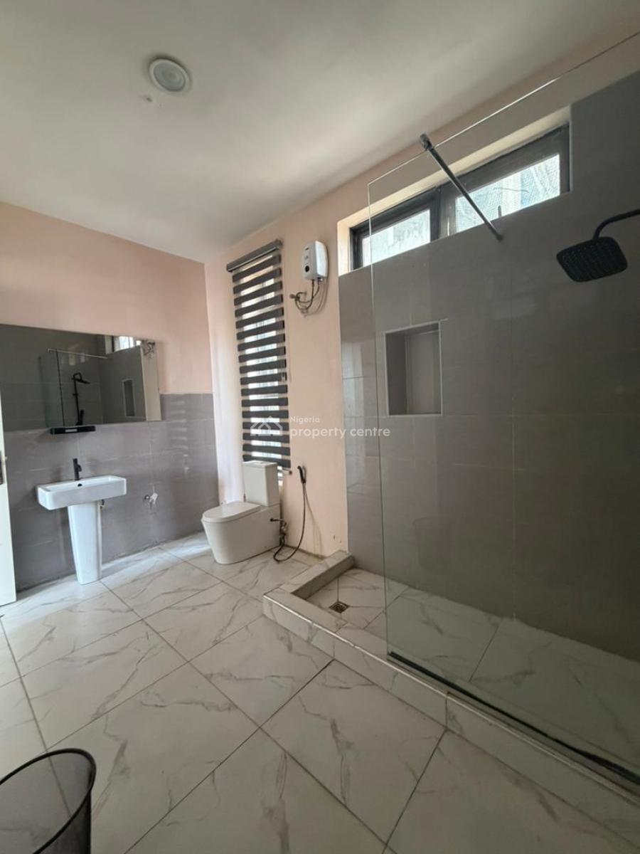 Spacious 3 Bedroom Apartment with Bq,, Lekki Proper, Lekki Phase 1, Lekki, Lagos, Flat / Apartment for Rent