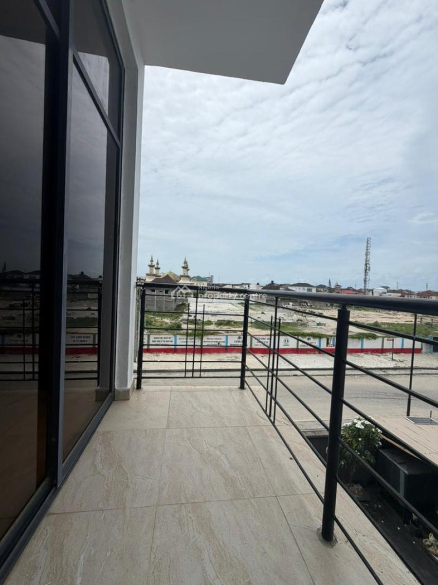 Spacious 3 Bedroom Apartment with Bq,, Lekki Proper, Lekki Phase 1, Lekki, Lagos, Flat / Apartment for Rent