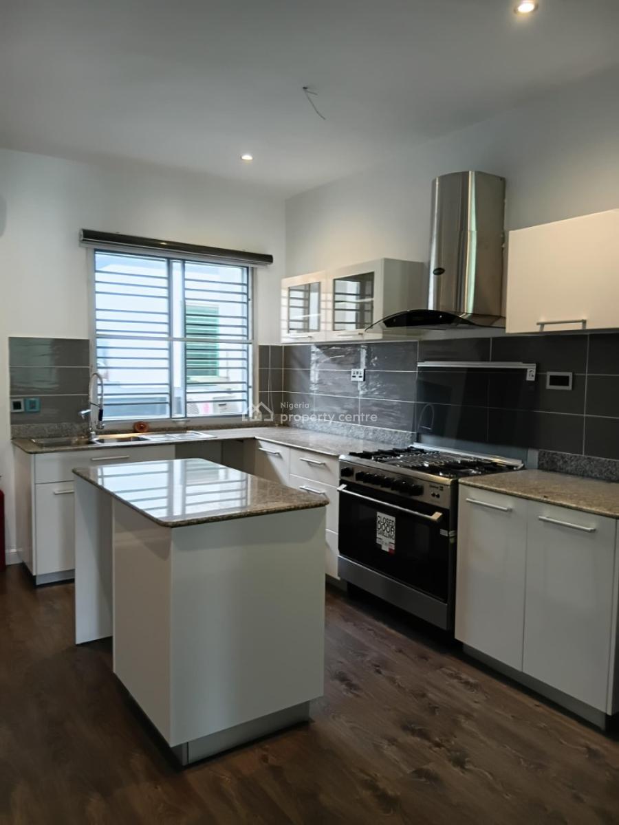Spacious 3 Bedroom Apartment with Bq, Ikate, Lekki, Lagos, Flat / Apartment for Rent