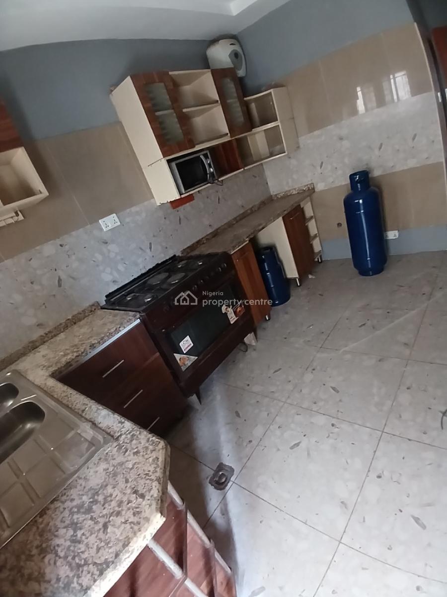 Under Renovation 4 Bedroom Terrace Duplex with 1room Bq, Guzape Abuja Diplomatic Zone, Guzape District, Abuja, Terraced Duplex for Rent