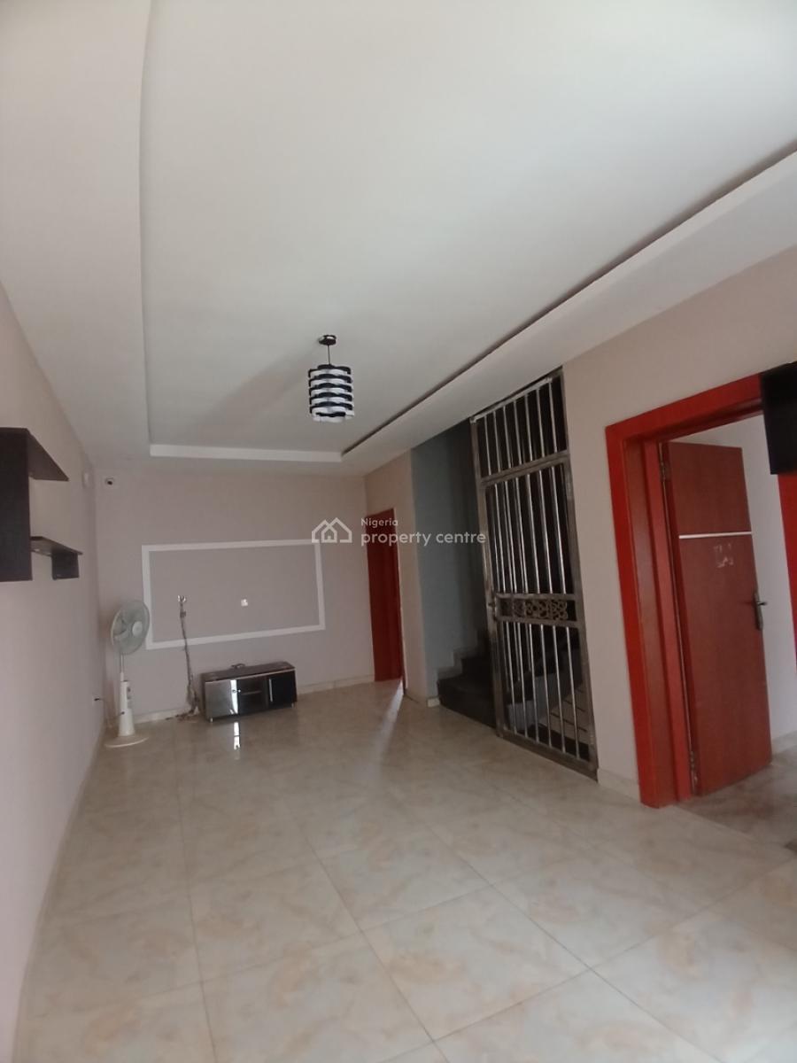 Under Renovation 4 Bedroom Terrace Duplex with 1room Bq, Guzape Abuja Diplomatic Zone, Guzape District, Abuja, Terraced Duplex for Rent
