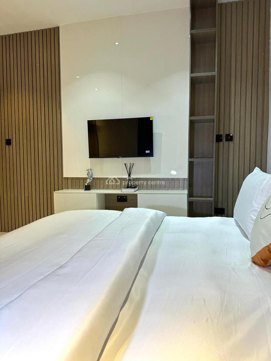 Luxury 3bedroom Pencinema, Bathub & Ps5thouse with, Balcony, En-suite Rooms, Hockey, Poo, 24/7 Power, Comfortable Stay, Ikate Elegushi, Lekki, Lagos, Flat / Apartment Short Let