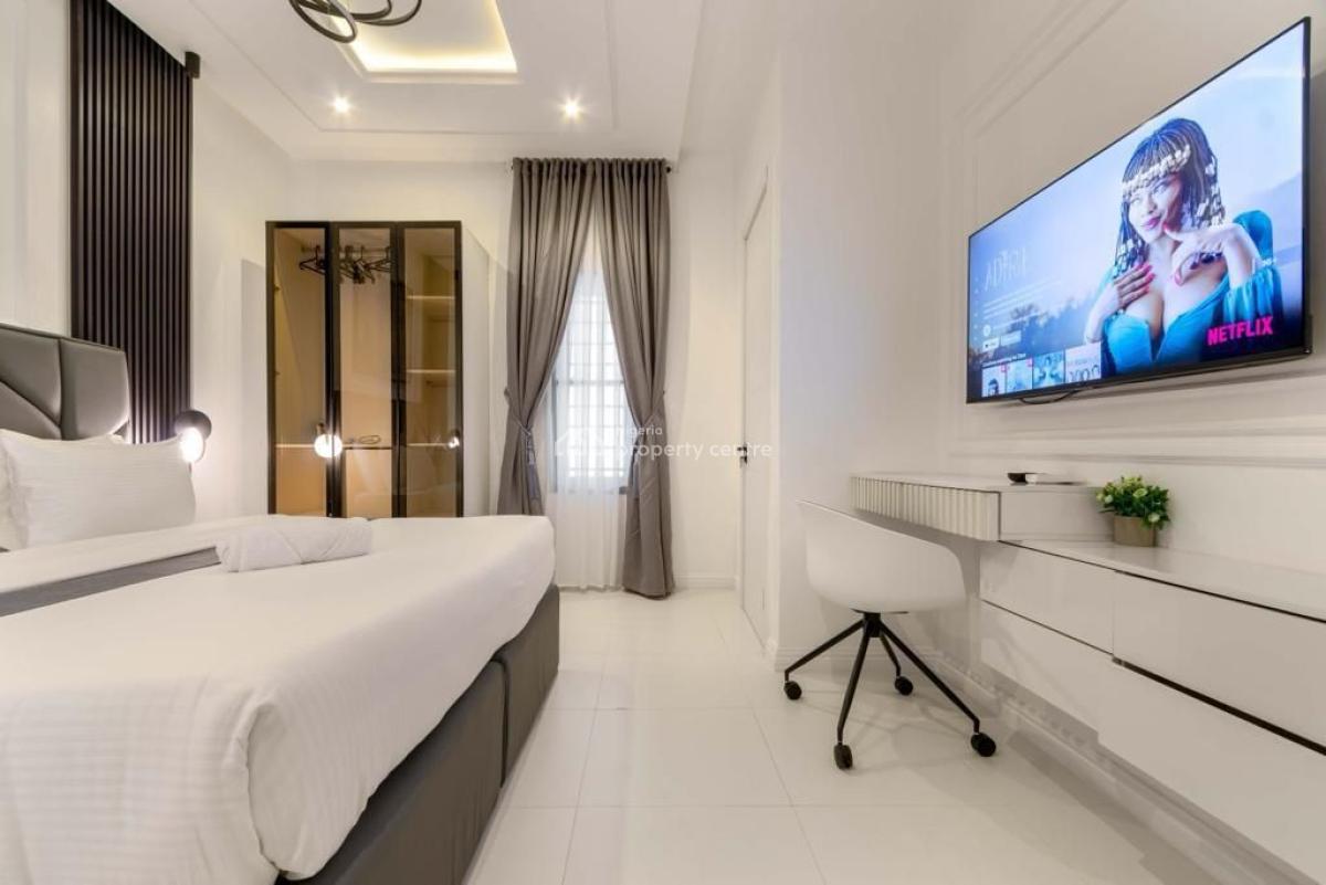 Premium 1 Bedroom Apartment with Pool and Gym, 24/7 Power, Unlimited Wifi, Parking Space, Comfortable and Secure Stay, Ikate Elegushi, Lekki, Lagos, Flat / Apartment Short Let